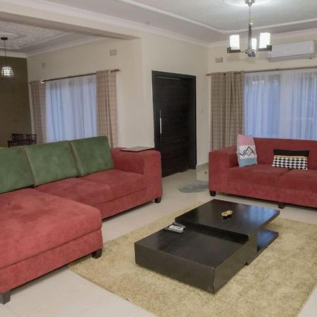 Royal Suites Apartments Lusaka Exterior photo