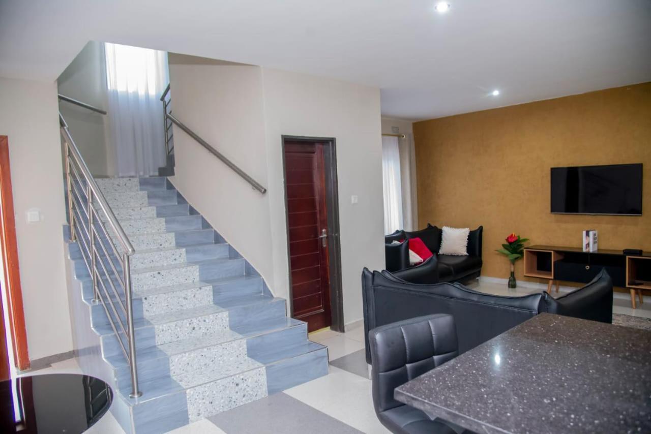 Royal Suites Apartments Lusaka Exterior photo
