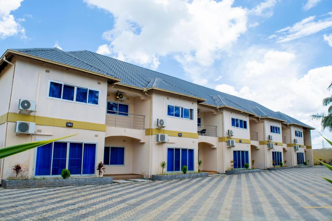 Royal Suites Apartments Lusaka Exterior photo