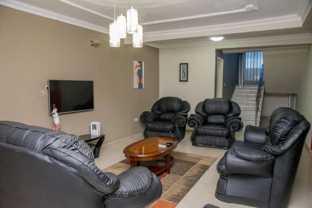 Royal Suites Apartments Lusaka Exterior photo