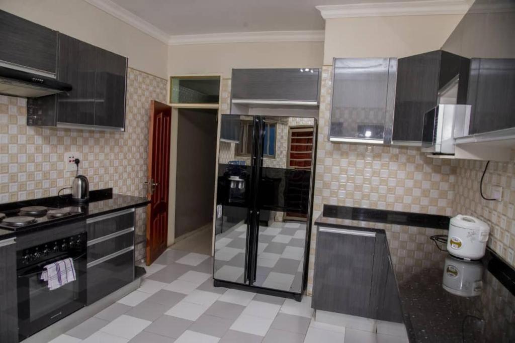 Royal Suites Apartments Lusaka Exterior photo
