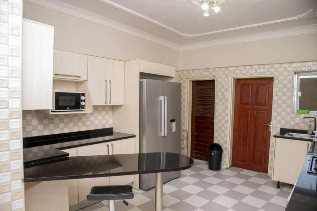 Royal Suites Apartments Lusaka Exterior photo