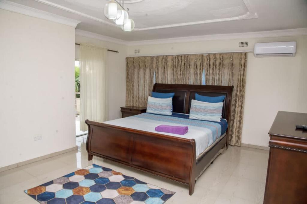Royal Suites Apartments Lusaka Exterior photo