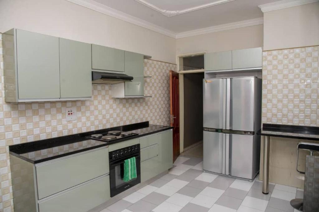 Royal Suites Apartments Lusaka Exterior photo