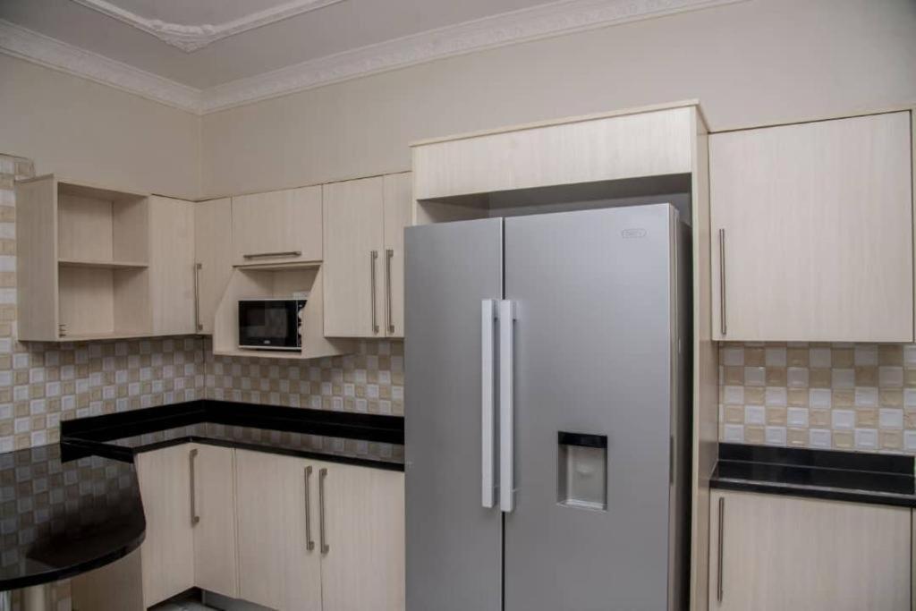 Royal Suites Apartments Lusaka Exterior photo